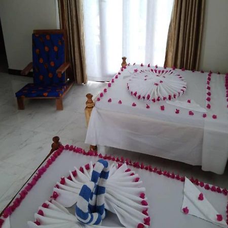 Ocean Breeze Hotel Нунгви Экстерьер фото